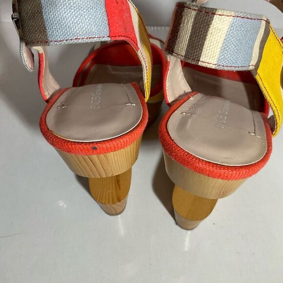 BCBG Generation Gracyn wedge heel sandals size 8.5 - Picture 6 of 12